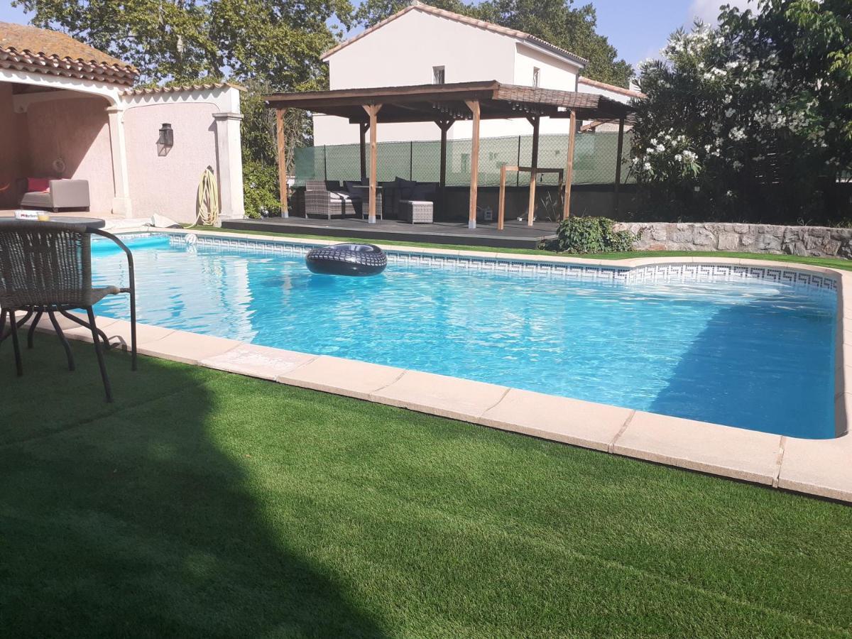 Superbe Grand Studio Tout Confort Avec Exterieur Poussan Eksteriør bilde